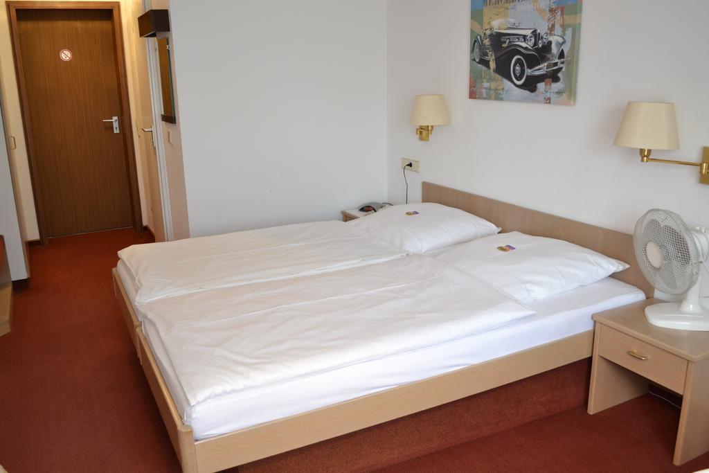 Hotel Hospiz 蒂宾根 客房 照片
